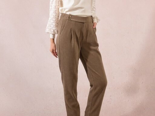 Pantalón tobillero en tejido micropana