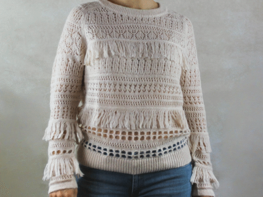 Jersey calado con detalle de flecos