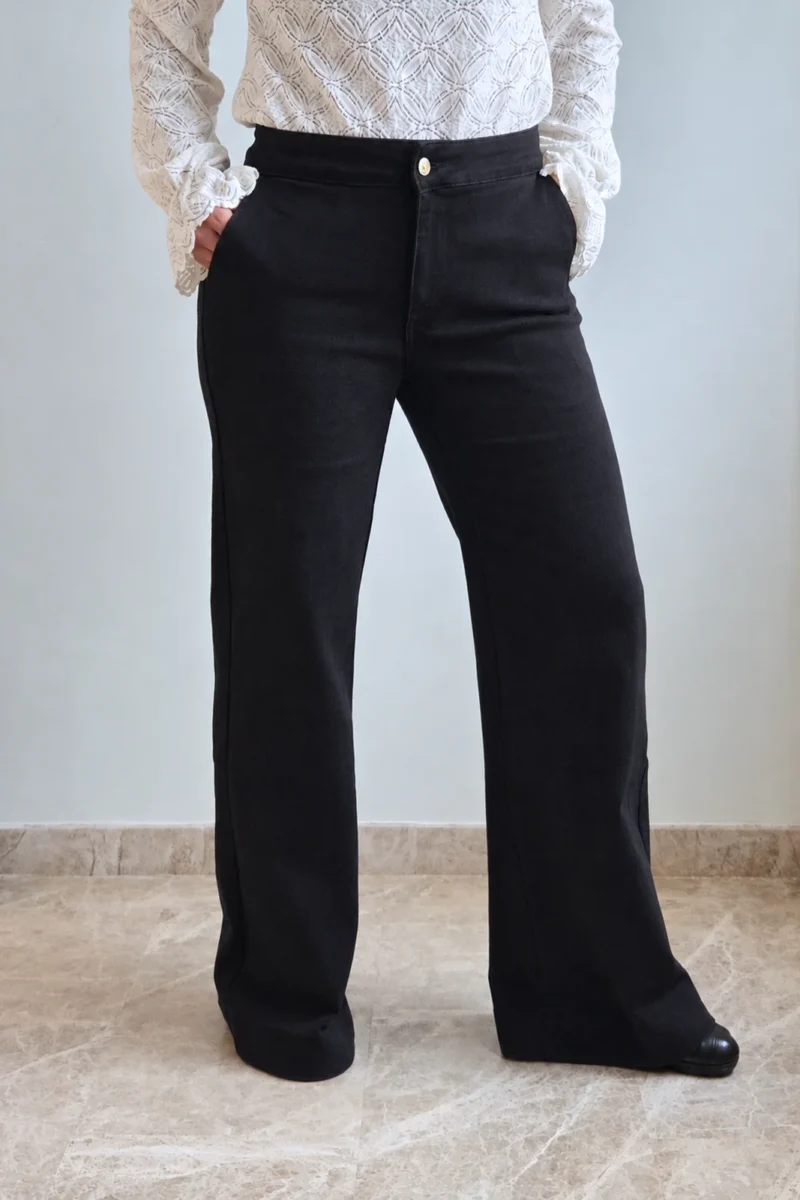 Pantalón vaquero acampanado