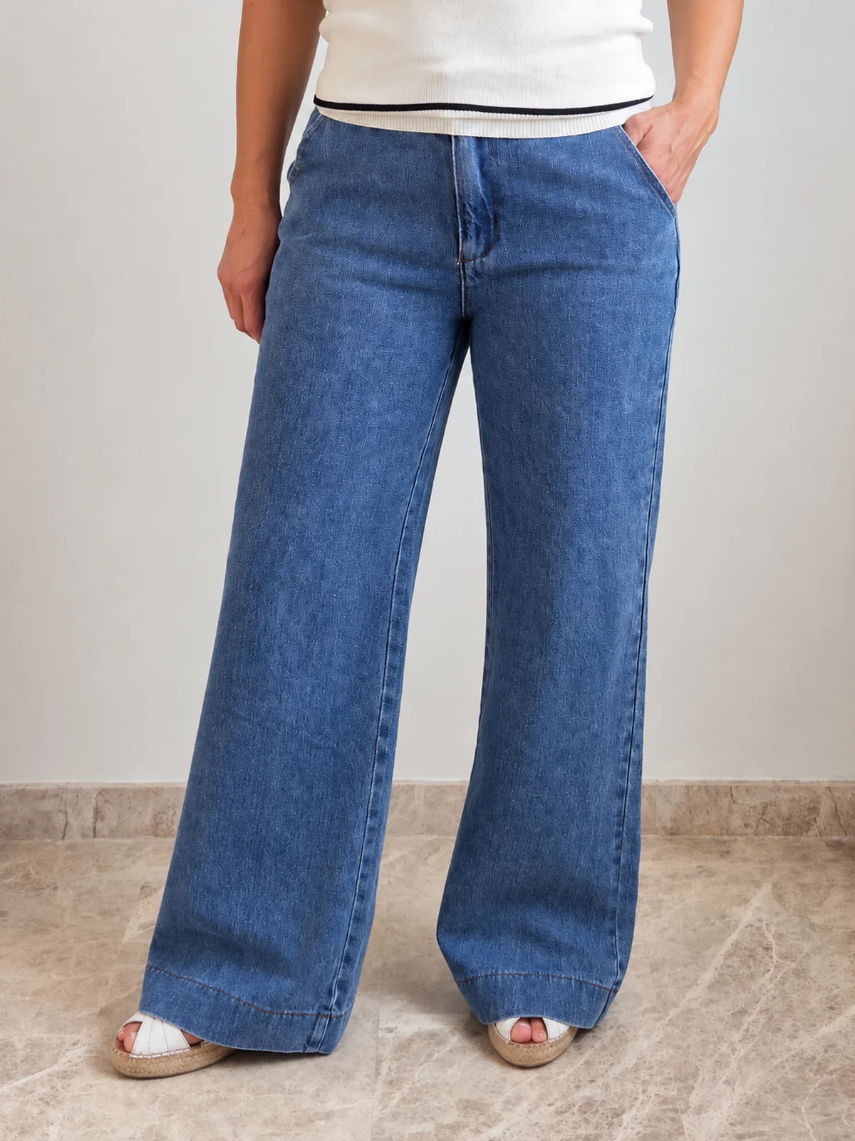 Pantalón vaquero acampanado - Imagen 2