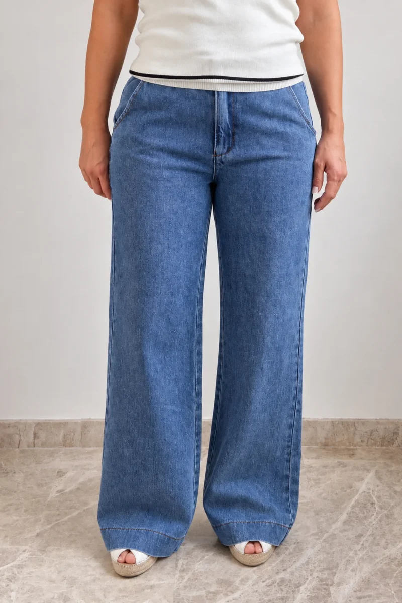 Pantalón vaquero acampanado