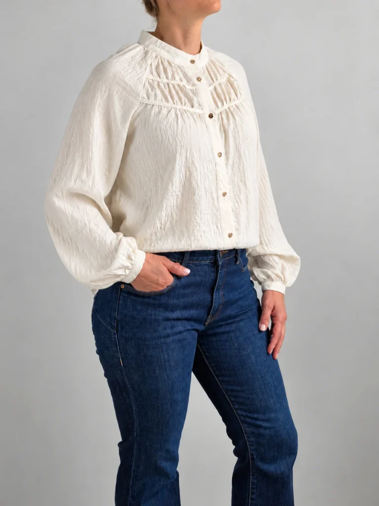 BLUSA MARFIL CON BOTORES DORADOS (4)_web