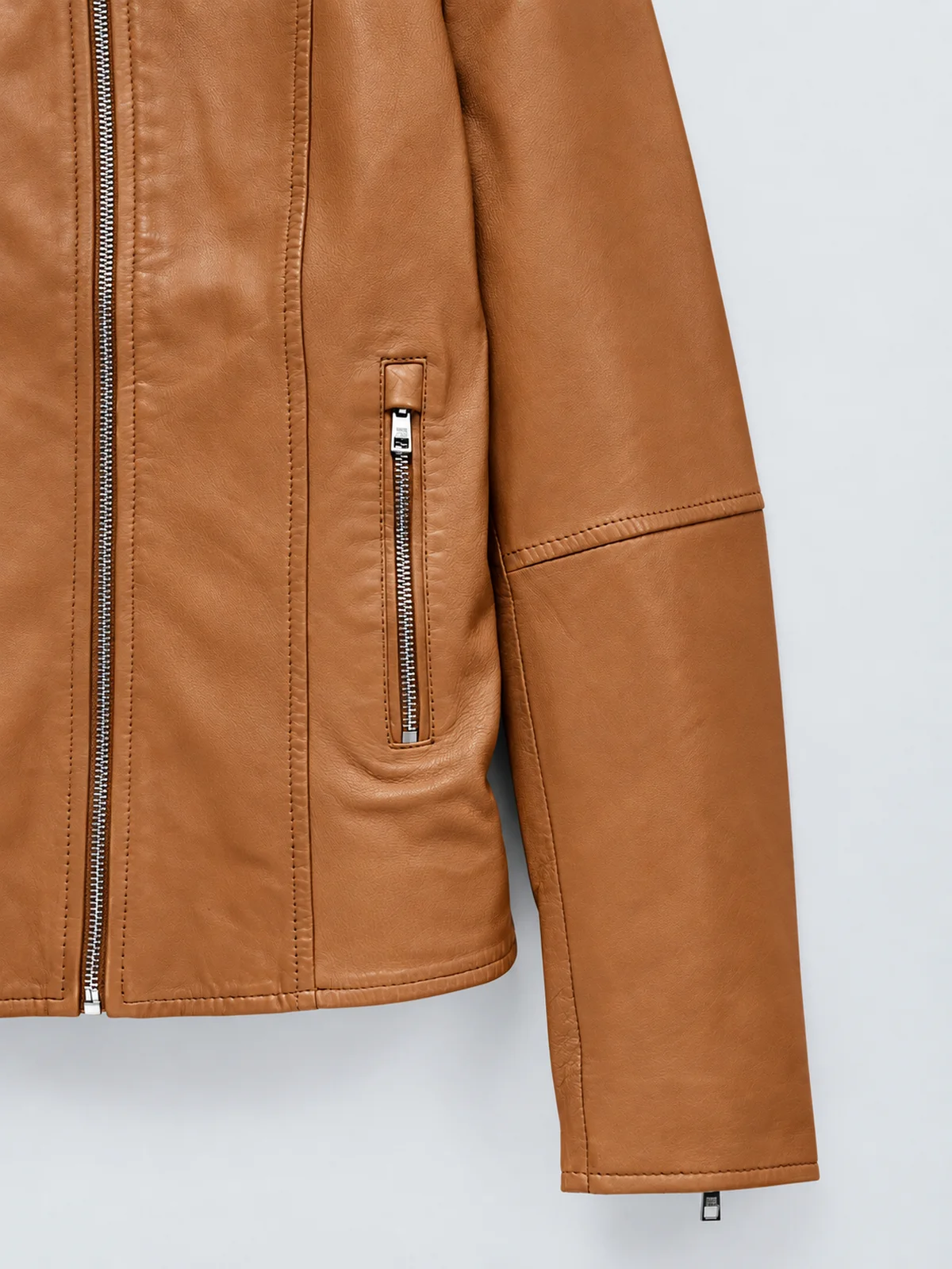 Chaqueta de cuero entallada - Imagen 4