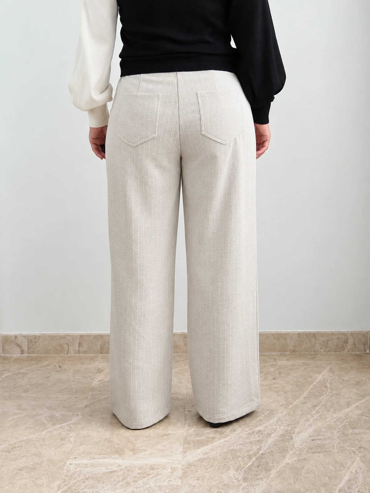 PANTALÓN DE PANA FINA DE PIERNA ANCHA - Imagen 4